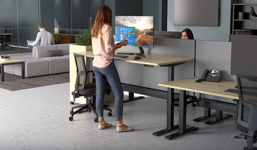5 Reasons Business Owners Are Investing in Electric Desks