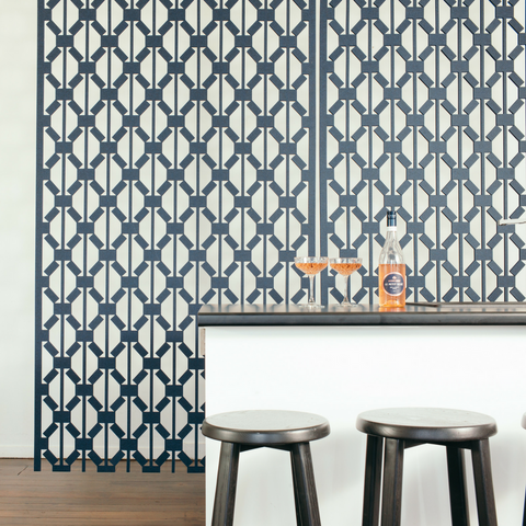 Cascade Expanding Ceiling Hung Screen