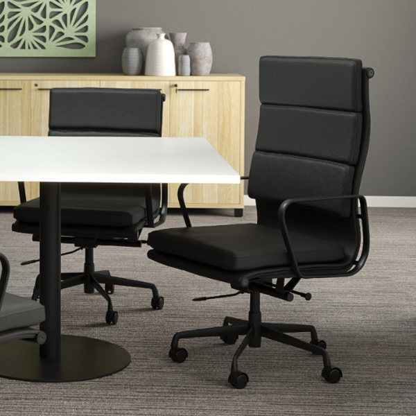 Vogue Genuine Leather Meeting Chair