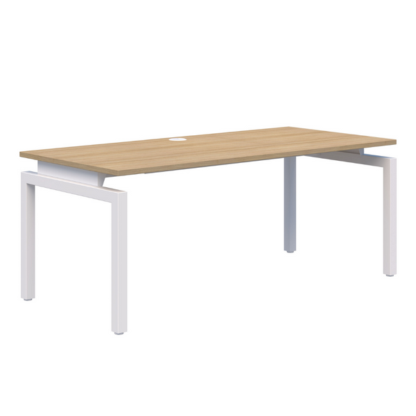 Balance Straight Desk