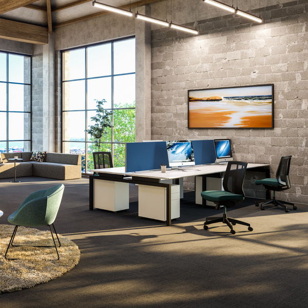 Balance Straight Desk